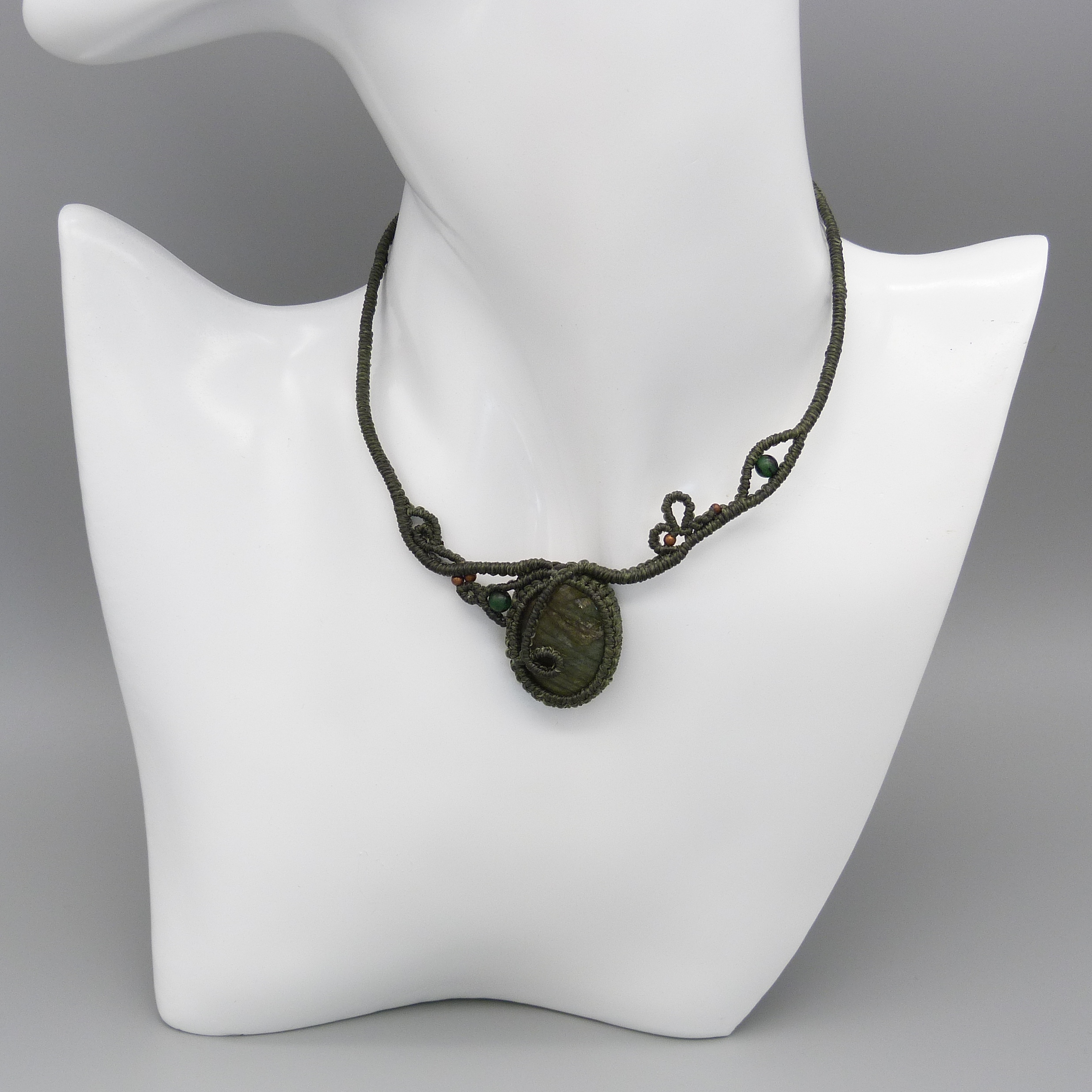 Commande personnalisée sur demande  : collier avec une labradorite