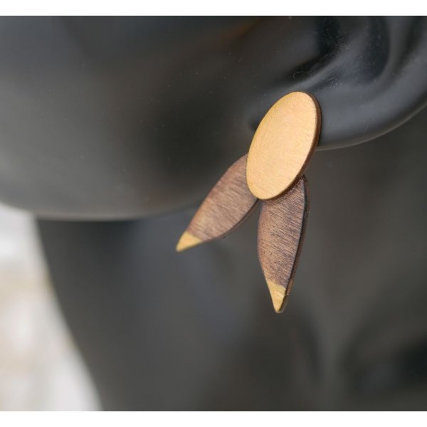 Boucles d'oreilles Cigales en bois noyer et doré 