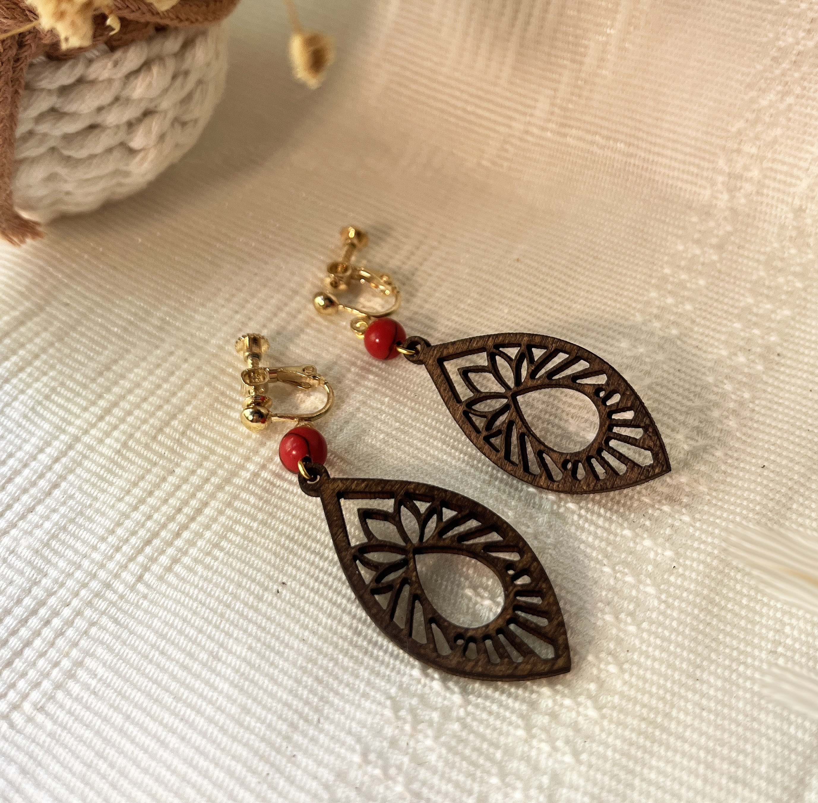 boucles d'oreilles bois artisanale