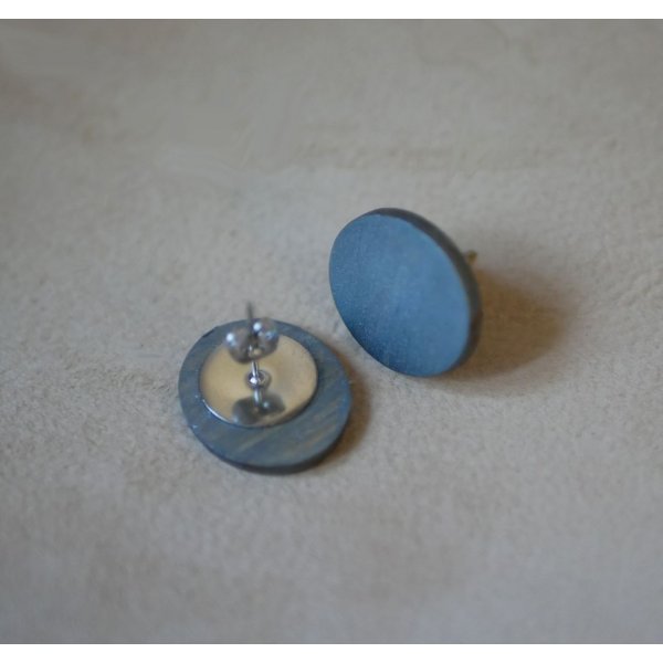 Puces d'oreilles ovales en bois peint gris effet m&eacute;tallis&eacute;
