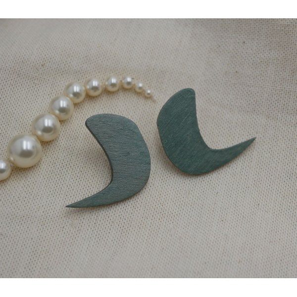 Puces d'oreilles graphiques en bois gris m&eacute;tallis&eacute;