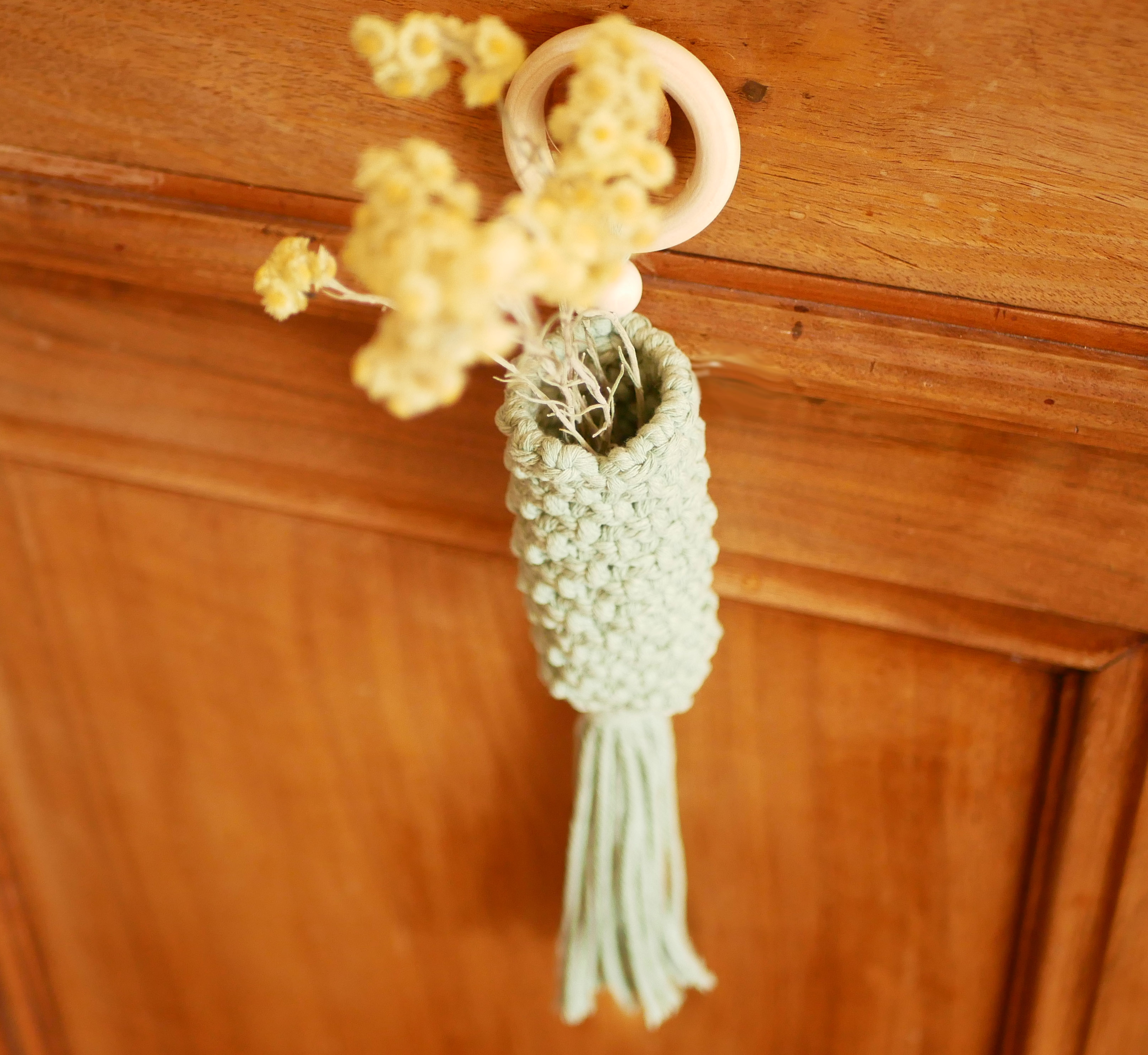 Suspension en macramé pour fleurs séchées avec corde coton couleur au choix 