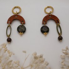 Boucles d'oreilles en bois, pierres de gemme et laiton doré