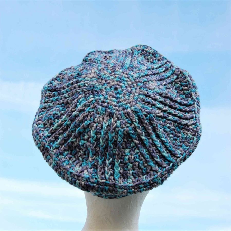 Beret enfant couleur gris, bleu, turquoise, blanc