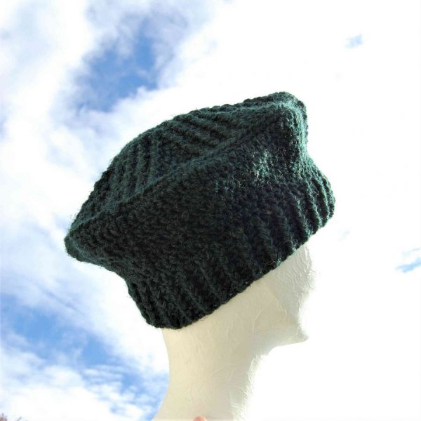 Beret enfant couleur vert sapin