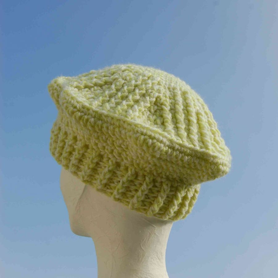 Béret chaud couleur vert citron et blanc