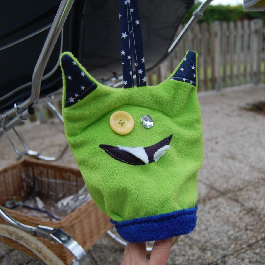 Moufle à sangle ou manchon gant monstre vert et bleu marine