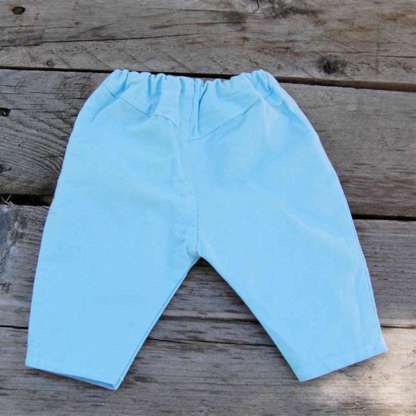 Pantalon poupée de couleur turquoise