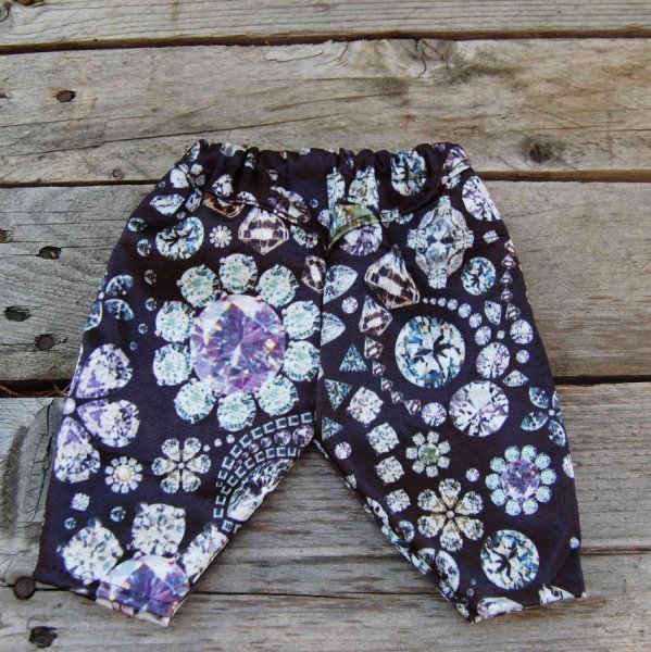 Pantalon poupée satin motif diamants