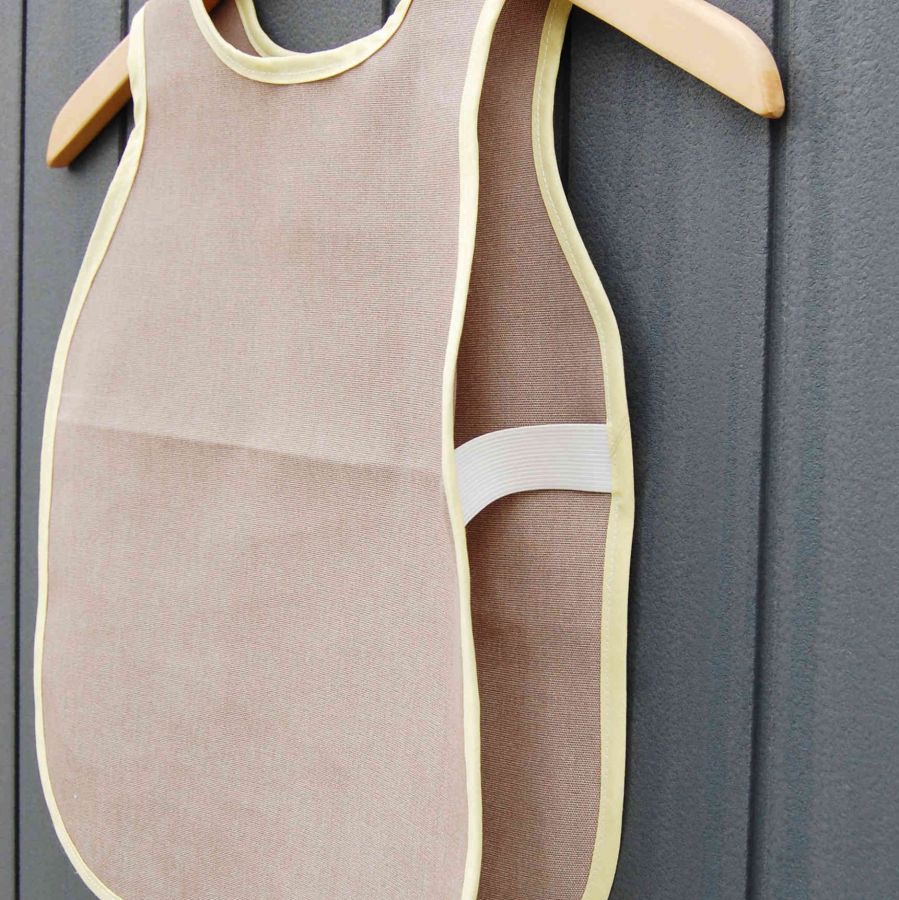 Tablier chasuble enfant en toile marron clair avec biais jaune clair