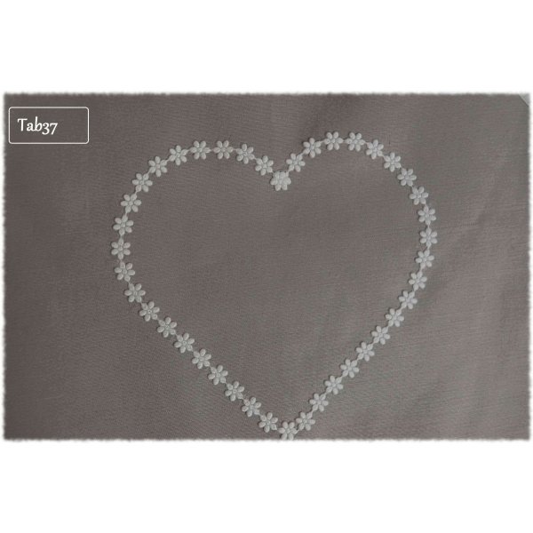 Tablier enfant 3-4 ans coton gabardine grise clair avec motif cœur au centre et biais coton blanc