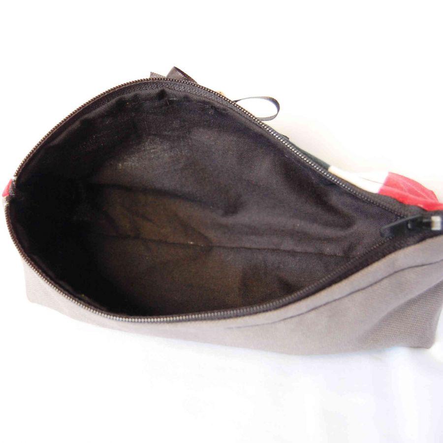 Trousse en toile coton noire, grise, beige et blanche