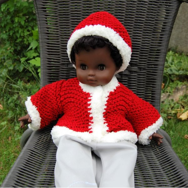 Veste et bonnet rouge et blanc pour poupée