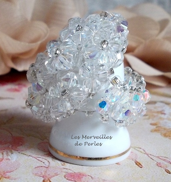Bague Flocons avec des facettes et des toupies en cristal de Swarovski