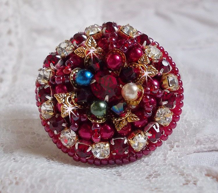 Bague Enchantement d'Automne avec des perles nacrées rouges et des cristaux