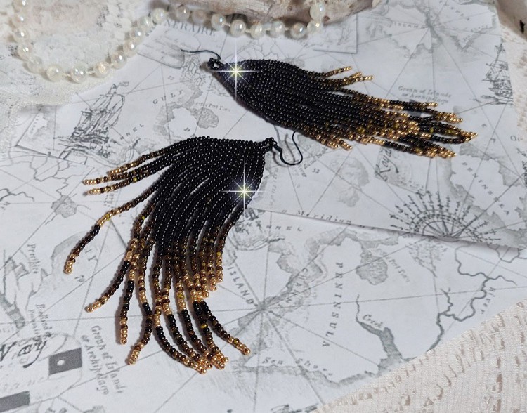 BO Atmosphère montées avec des perles de rocailles japonaises en verre et des crochets noires laiton