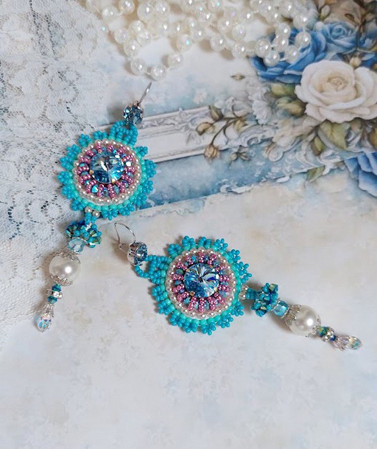 BO Beauty Alicia Blue brodées avec rocailles, perles Cristal Swarovski et crochets en Argent 925
