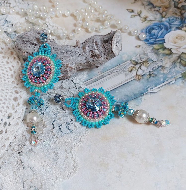 BO Beauty Alicia Blue brodées avec rocailles, perles Cristal Swarovski et crochets en Argent 925
