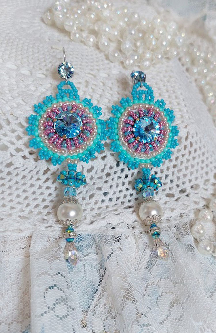 BO Beauty Alicia Blue brodées avec rocailles, perles Cristal Swarovski et crochets en Argent 925