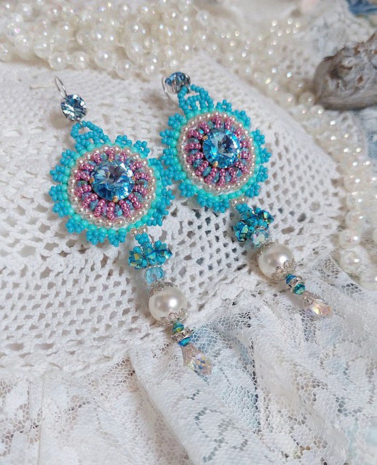 BO Beauty Alicia Blue brodées avec rocailles, perles Cristal Swarovski et crochets en Argent 925