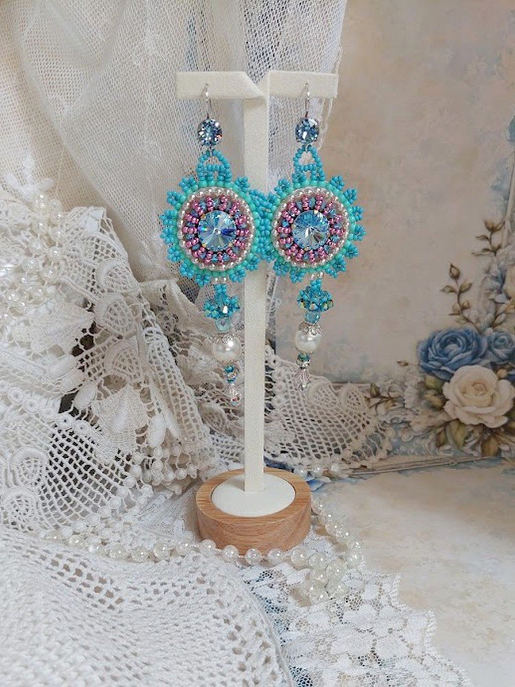 BO Beauty Alicia Blue brodées avec rocailles, perles Cristal Swarovski et crochets en Argent 925