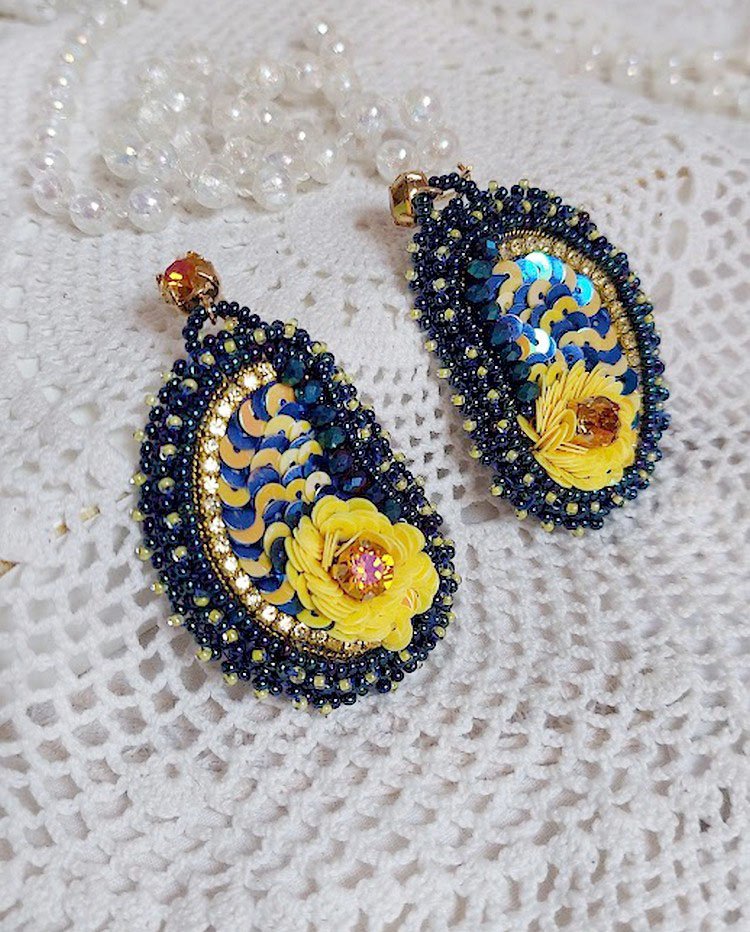 BO Cara Royal Soleil brodées avec perles verres, sequins, rocailles et perles Cristal Swarovski
