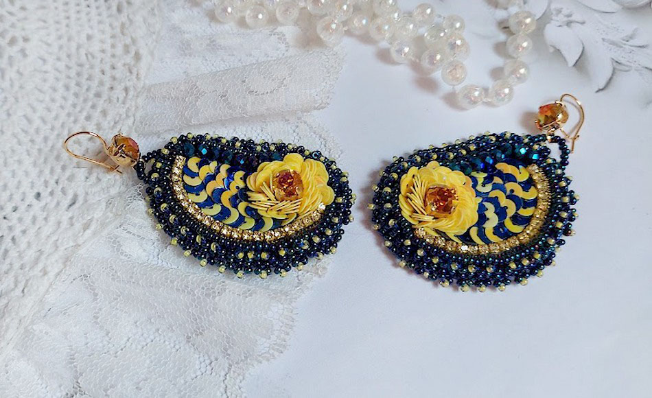 BO Cara Royal Soleil brodées avec perles verres, sequins, rocailles et perles Cristal Swarovski