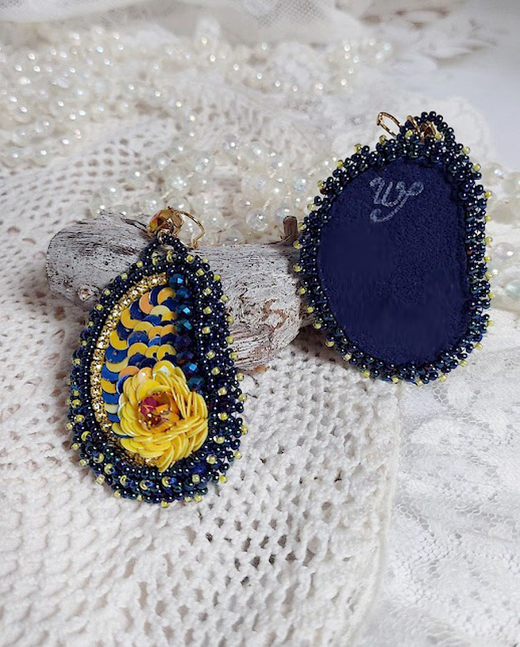 BO Cara Royal Soleil brodées avec perles verres, sequins, rocailles et perles Cristal Swarovski