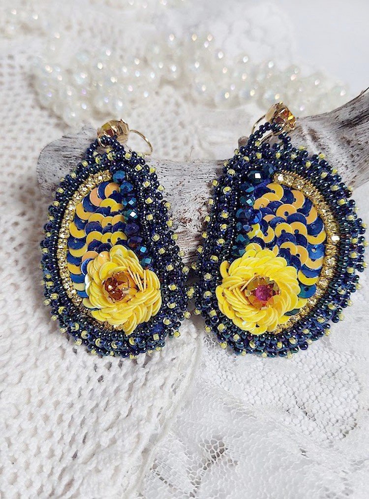 BO Cara Royal Soleil brodées avec perles verres, sequins, rocailles et perles Cristal Swarovski