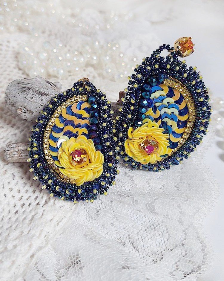 BO Cara Royal Soleil brodées avec perles verres, sequins, rocailles et perles Cristal Swarovski