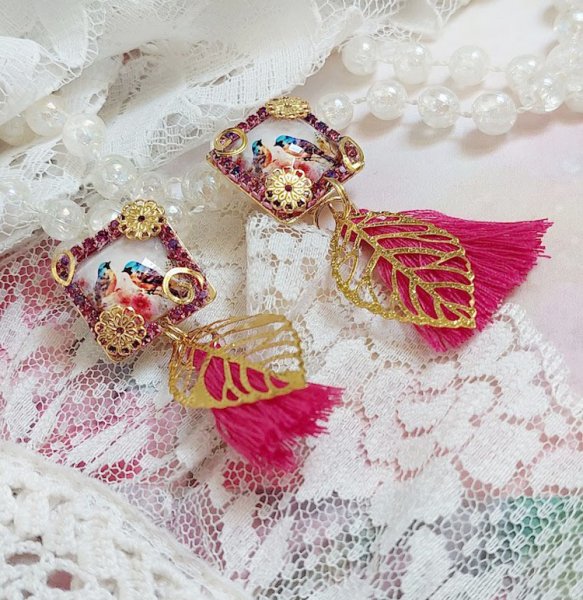 BO Chants d&rsquo;Oiseaux cr&eacute;&eacute;es avec cabochons verres, pompons, cha&icirc;ne strass verre et clips laiton