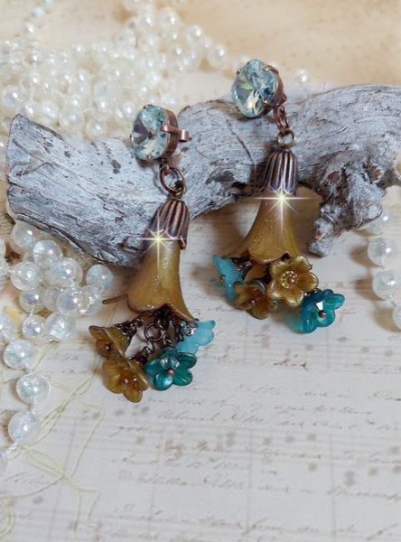  BO C&eacute;zanne cr&eacute;&eacute;es aves fleurs synth&eacute;tiques et perles Cristal Swarovsky