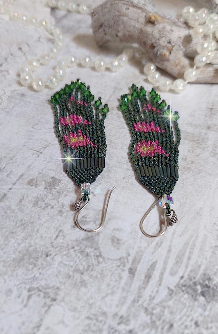 BO Evasion montées avec rocailles verres, tubes, perles cristal Swarovski et crochets d’oreilles Argent 925