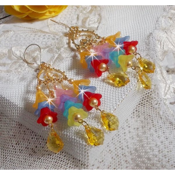 BO Garden Flowers mont&eacute;es avec des gouttes, perles rondes nacr&eacute;es en Cristal, fleurs lucites, perles en Verre sur crochets diamant&eacute;es en Gold Filled 14 carats