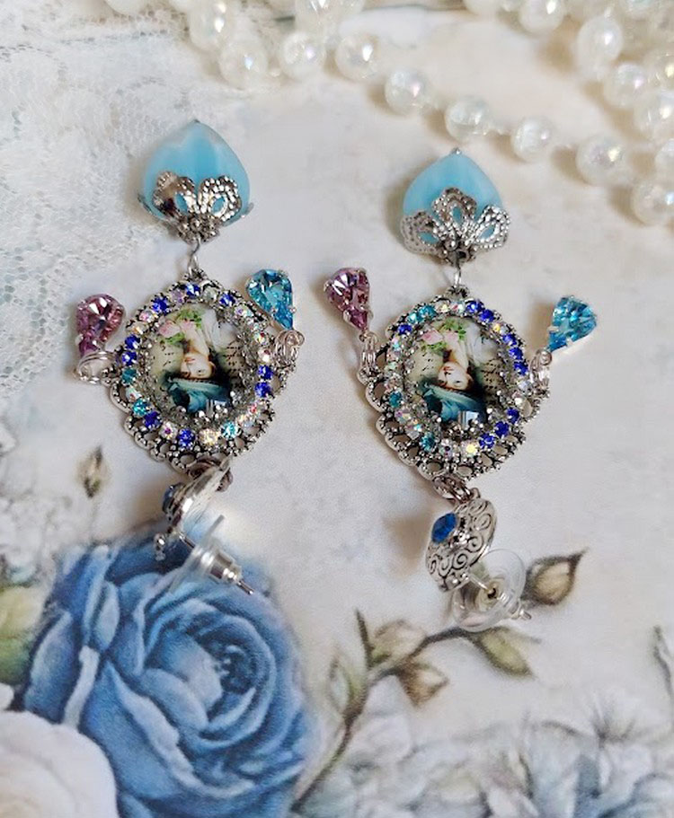BO Infiniment Bleuté créées avec cabochons verres, perles facettées et perles Cristal Swarovski.