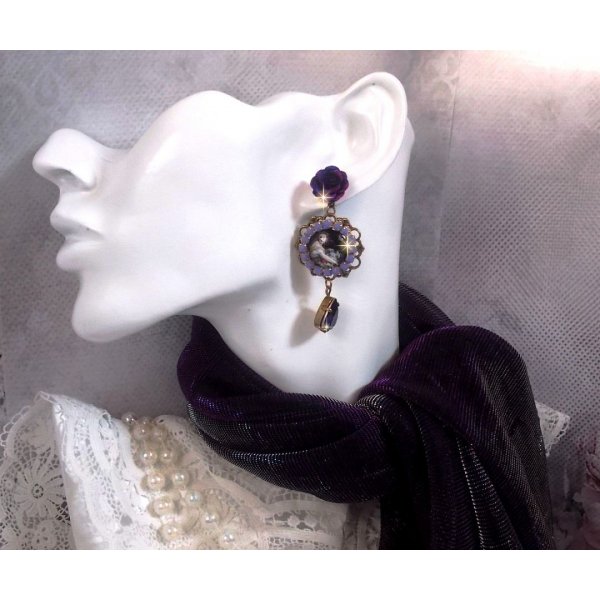 BO La Lavendi&egrave;re cr&eacute;&eacute;es avec des cabochons loupe, des cristaux PureCrystal, des cabochons en r&eacute;sine, des accessoires en plaqu&eacute; Or et en Laiton de couleur Bronze