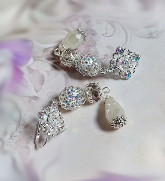 BO Lumi&egrave;re P&eacute;tillante cr&eacute;&eacute;es avec perles strass, gouttes, rondes aplaties verre et perles Crystal Swarovski