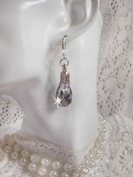 BO Merveilles Crystal créées avec des gouttes facettées et des bélières gaufrées de petit strass