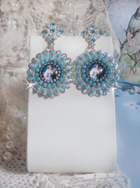 BO Moment de D&eacute;tente avec des cabochons en vere, cristaux : cabochons, cha&icirc;ne strass, cha&icirc;ne perl&eacute;e Turquoise, estampes et dormeuses