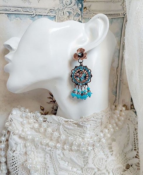 BO Monde des F&eacute;es cr&eacute;&eacute;es avec cabochon verre, estampes laiton et perles Cristal Swarovski