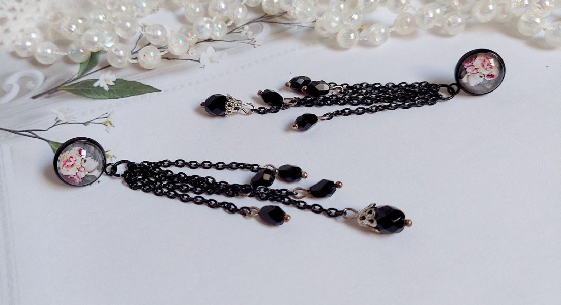 BO Ode Rose et Noire créées avec poires facettées, cabochons verres, puces et chaîne métal 