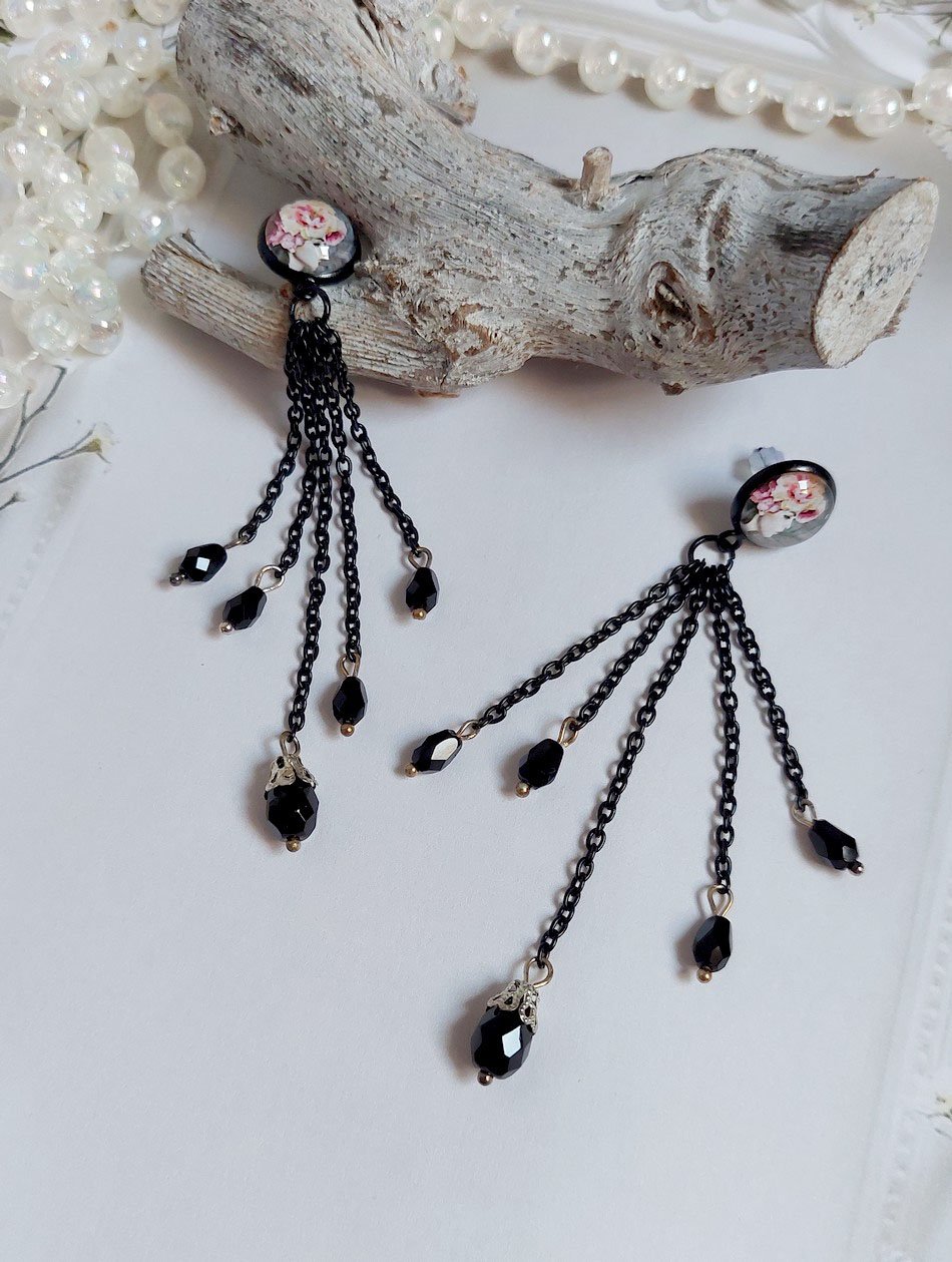 BO Ode Rose et Noire créées avec poires facettées, cabochons verres, puces et chaîne métal 
