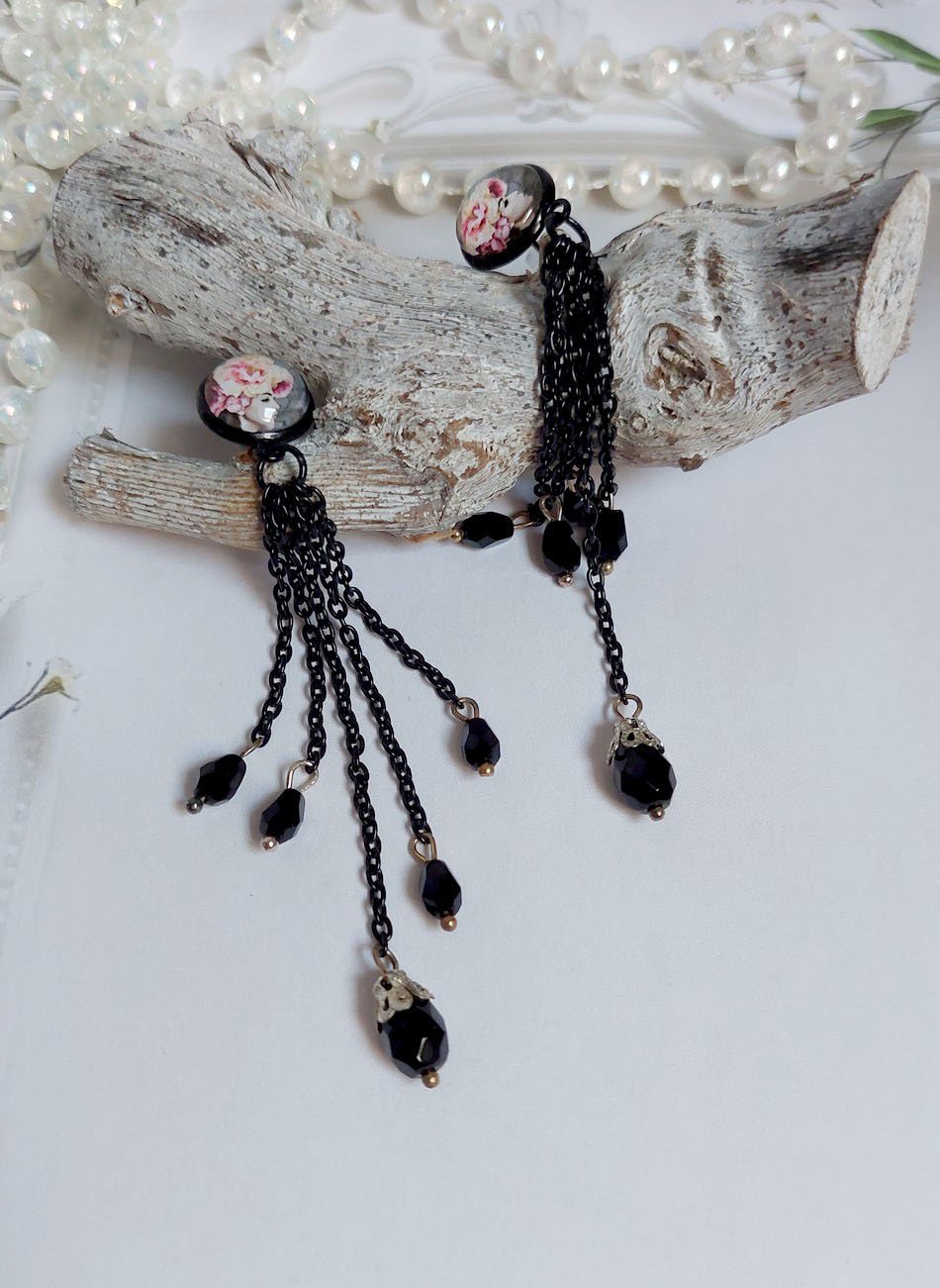 BO Ode Rose et Noire créées avec poires facettées, cabochons verres, puces et chaîne métal 