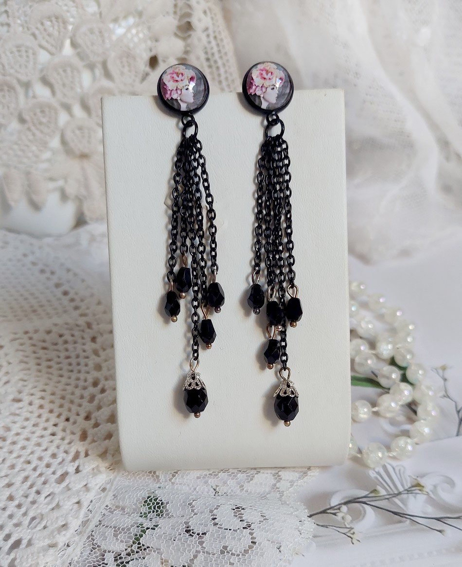 BO Ode Rose et Noire créées avec poires facettées, cabochons verres, puces et chaîne métal 