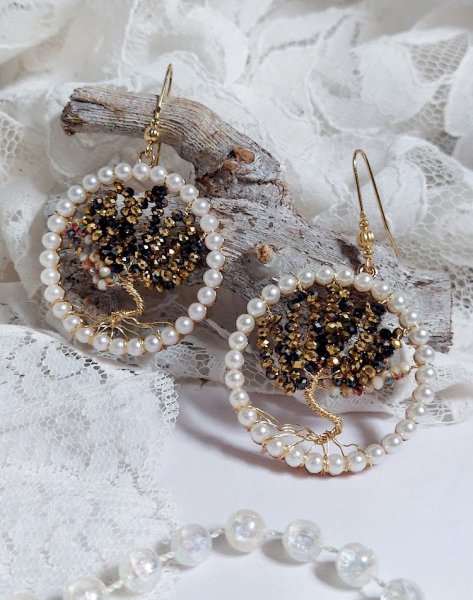 BO Perline Black Nacr&eacute; cr&eacute;&eacute;es avec pendentifs perles, rondes aplaties verres et crochets laiton