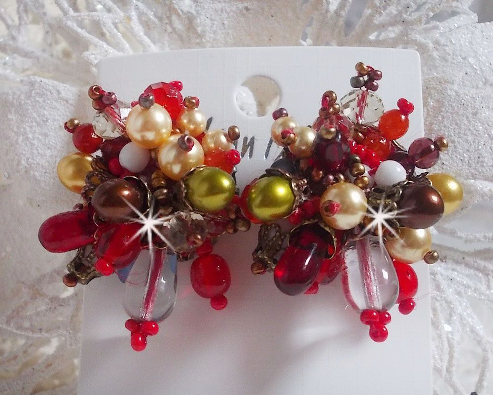 BO Printemps Coloré brodées avec des Cristaux de Swarovski, des perles en verre, des gouttes, des calottes et des rocailles.