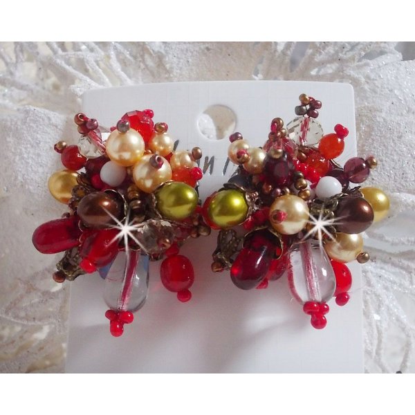 BO Printemps Color&eacute; brod&eacute;es avec des Cristaux de Swarovski, des perles en verre, des gouttes, des calottes et des rocailles.