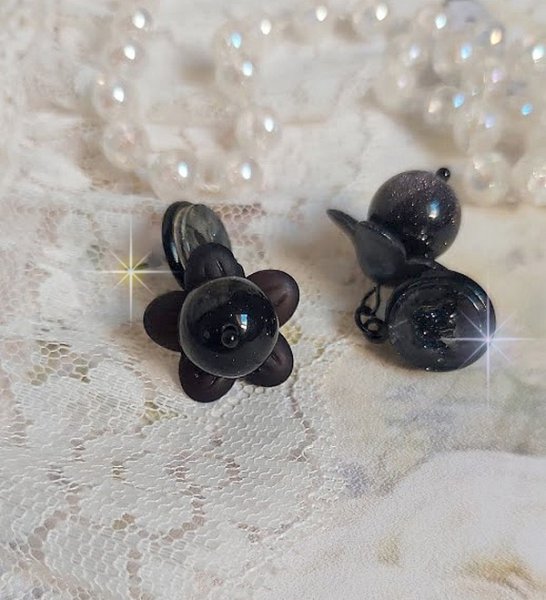 BO Pépites montées avec fleurs frostesd, perles verres, cabochons résines et puces d'oreilles en métal