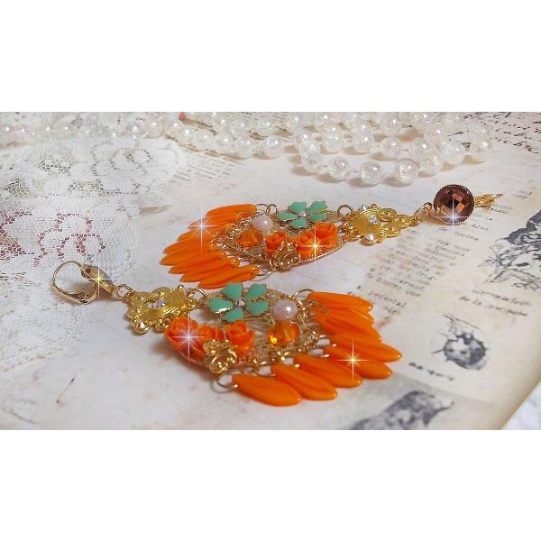 BO Roseraie Orange Roses créées avec des strass et des cabochons en Crystal de Swarovski, des fleurs, des dagues couleurs Orange, des cabochons en verre et des accessoires de qualité