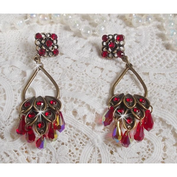 BO Irr&eacute;sistible Rubis mont&eacute;es sur des chandeliers avec des cristaux de Swarovski